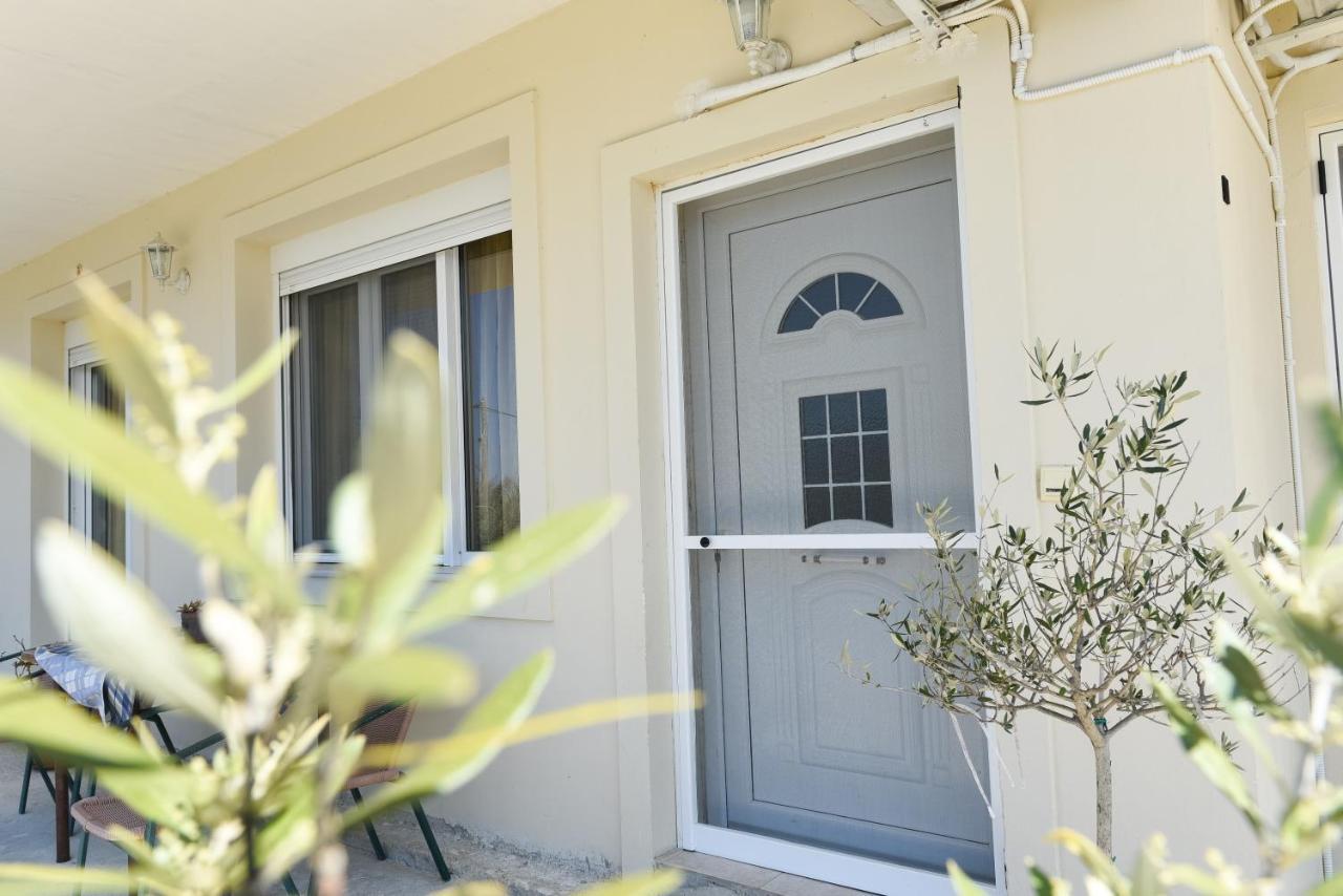 Catherine'S House อีกูเมนิทซา ภายนอก รูปภาพ